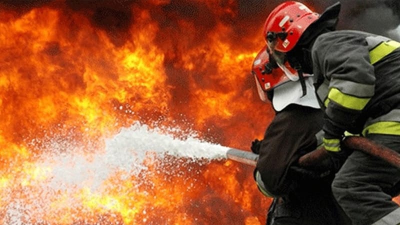 আশুলিয়ায় কারখানায় ভয়াবহ আগুন