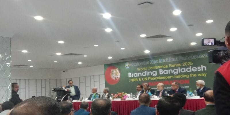 টাকা পাচারকারীদের সম্পদের তথ্য দিতে পারেন প্রবাসীরা: গভর্নর 