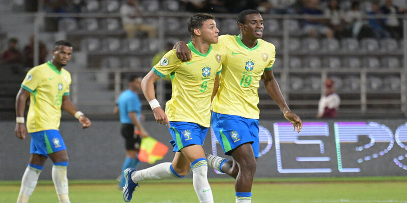 তিন গোলের জয়ে চ্যাম্পিয়ন ব্রাজিল