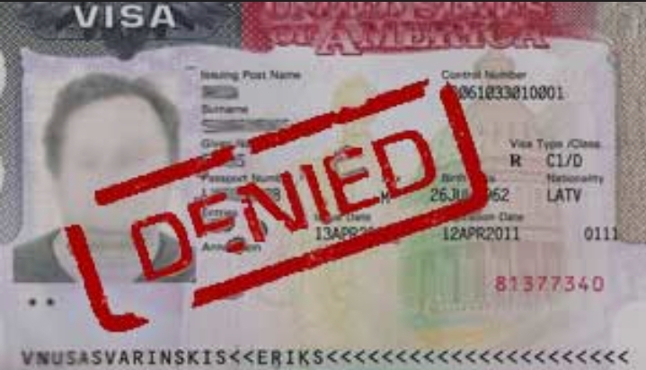 যুক্তরাষ্ট্রে গণহারে শিক্ষার্থীদের ভিসা বাতিল,কি হতে পারে পিছনের কারন