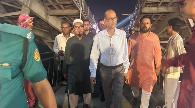 রাজউক চেয়ারম্যান বৈশাখী মেলার প্রস্তুতি পরিদর্শনে হাতিরঝিলে