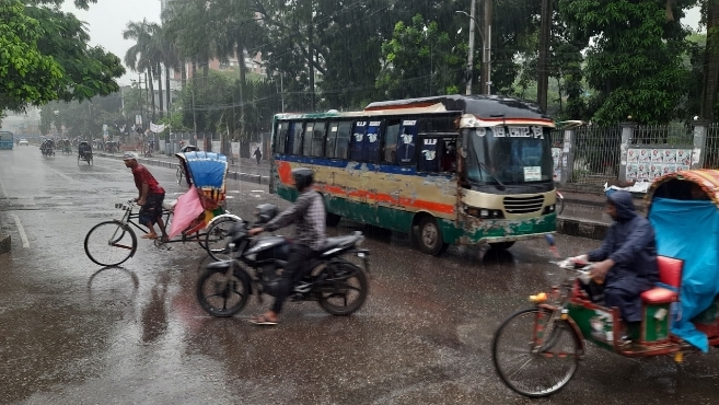 ২৪ ঘণ্টায় ঢাকা এবং আশপাশের অঞ্চলে ৭ মিলিমিটার বৃষ্টিপাত রেকর্ড