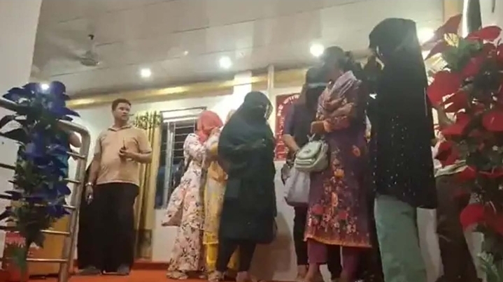 উত্তরায় হোটেলে অভিযানে কয়েকজন আটক