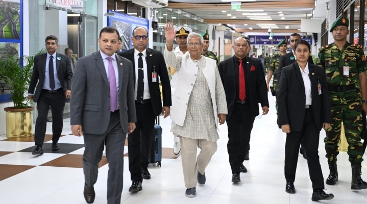 জাপানের উদ্দেশে ঢাকা ছেড়েছেন অন্তর্বর্তী সরকার প্রধান