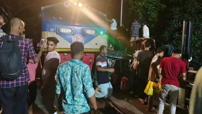 কালুরঘাট সেতুতে দুর্ঘটনায় ৪ রেলকর্মী বরখাস্ত, তদন্ত কমিটি গঠন