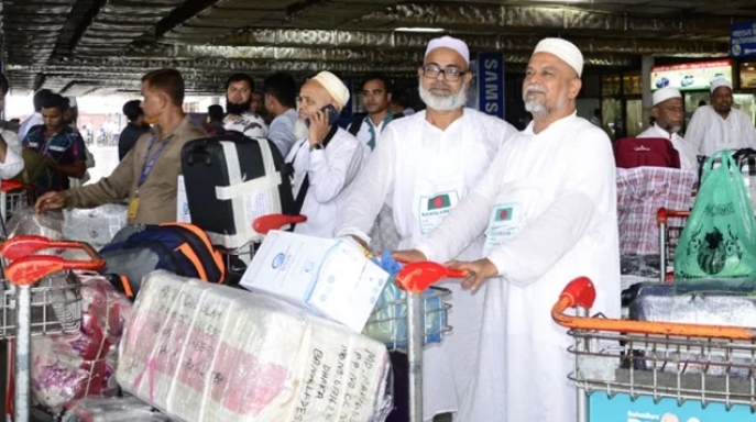 হজযাত্রীদের জন্য জরুরি বার্তা দিয়েছে বাংলাদেশ বিমান