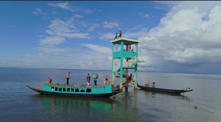 হাকালুকির সৌন্দর্যে মুগ্ধ  পর্যটকরা