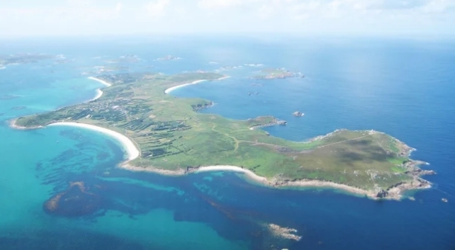 পর্যটকশূন্য সেন্টমার্টিনে অলস সময়, জীবন-জীবিকায় নেমেছে স্থবিরতা