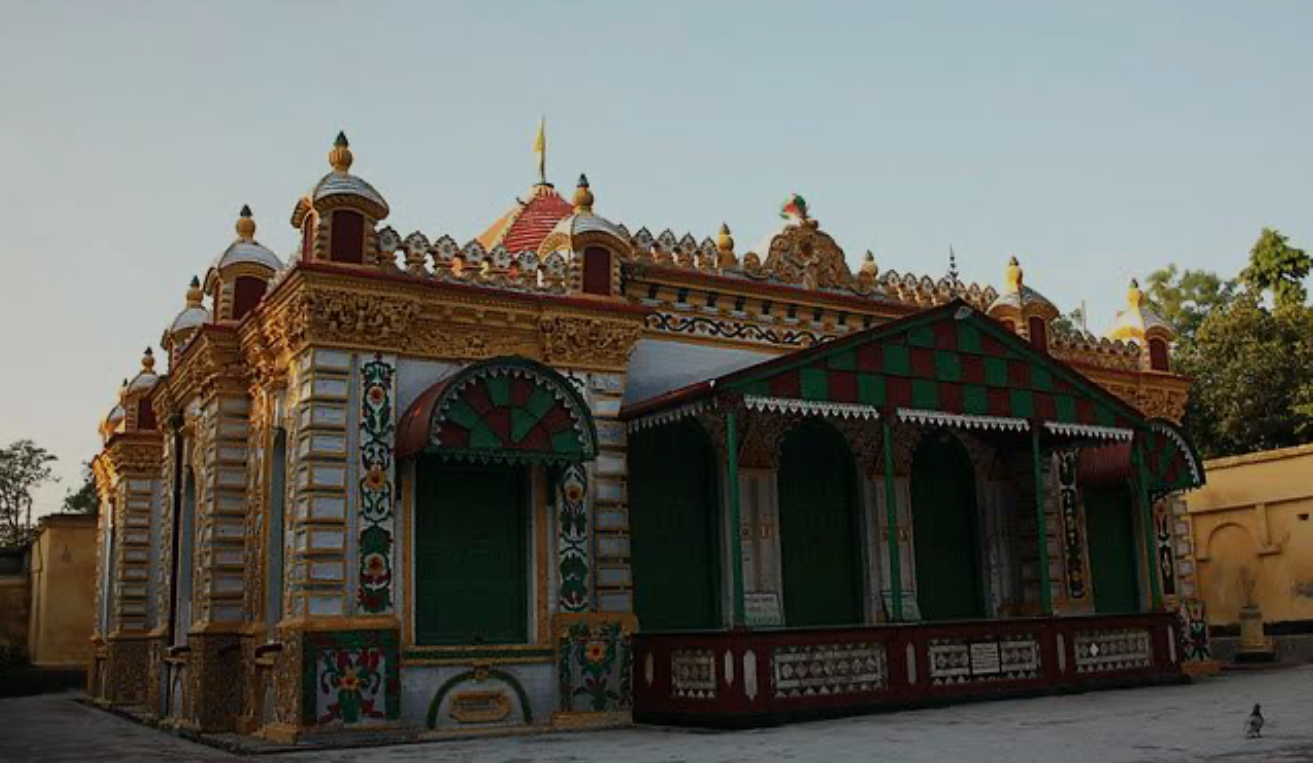 ঐতিহ্যের ছোঁয়ায় মোড়ানো দিনাজপুর রাজবাড়ি: ইতিহাস, স্থাপত্য আর সম্ভাবনার মিলনস্থল