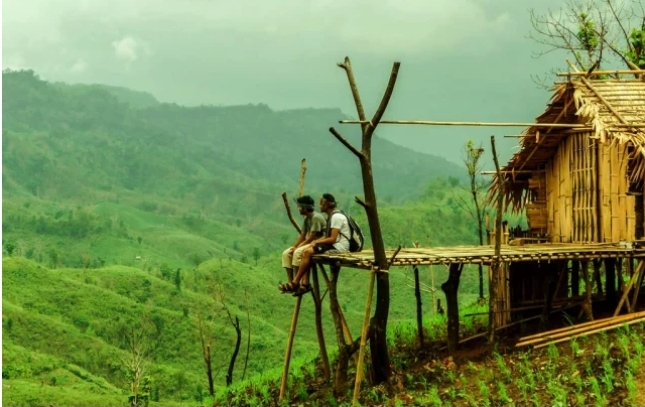 নতুন করে প্রাণ ফিরছে বান্দরবানে, পর্যটন ফিরছে নিষেধাজ্ঞা ভাঙার পর