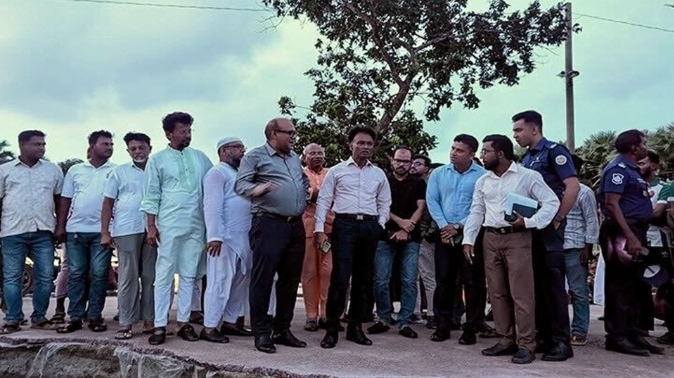 প্রবল ঢেউয়ে কুয়াকাটা সৈকতের ব্যাপক ক্ষতি, দ্রুত স্থায়ী পদক্ষেপের আশ্বাস প্রশাসনের