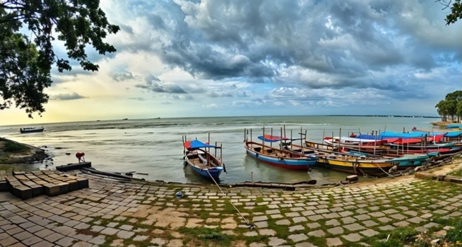 চাঁদপুর ত্রিনদীর মোহনা: নদীমাতৃক সৌন্দর্যের অপার আকর্ষণ