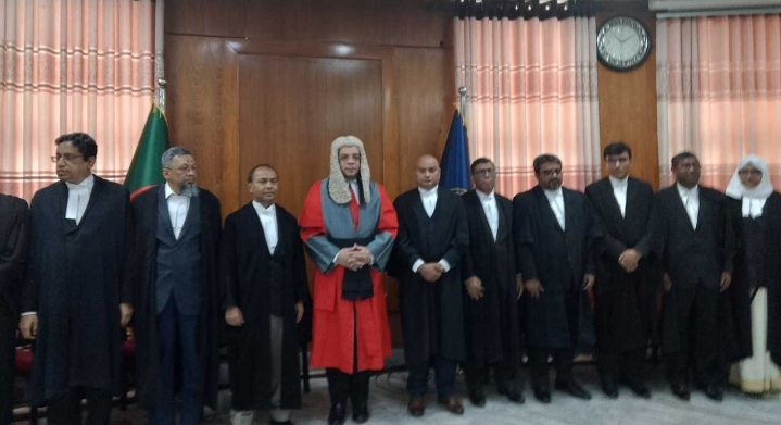 সুপ্রিম কোর্টের হাইকোর্ট বিভাগে ২৫ নতুন বিচারপতির শপথ গ্রহণ