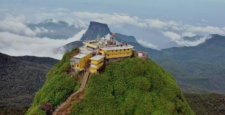 রহস্যময় এডামস পিক: শ্রীলঙ্কায় সূর্যোদয়ের তীর্থযাত্রা