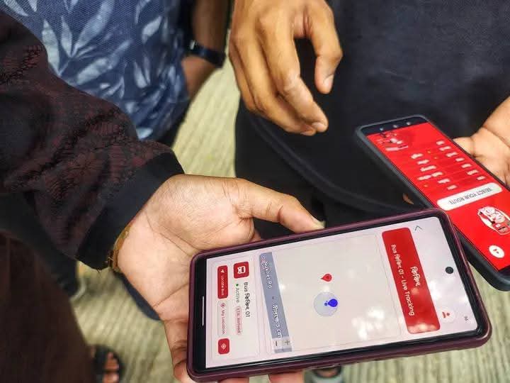 ঢাবিতে শিক্ষার্থীদের সুবিধার জন্য চালু হলো ‘আমাদের লাল বাস’ ট্র্যাকিং অ্যাপ