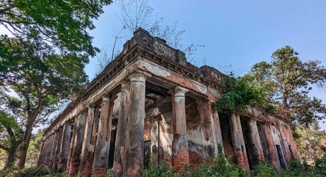 ঝিনাইদহের নীলকুঠি ভবন: ইতিহাস ও প্রাকৃতিক সৌন্দর্যের এক অমলিন সাক্ষী