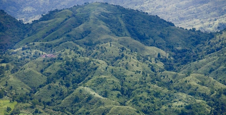 বান্দরবানের রূপকথার সৌন্দর্য কেউকারাডং