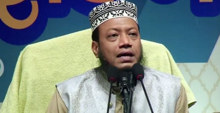 জাহাঙ্গীরনগর বিশ্ববিদ্যালয়কে নিয়ে কুরুচিপূর্ণ বক্তব্য: মুফতি আমির হামজাকে লিগ্যাল নোটিশ