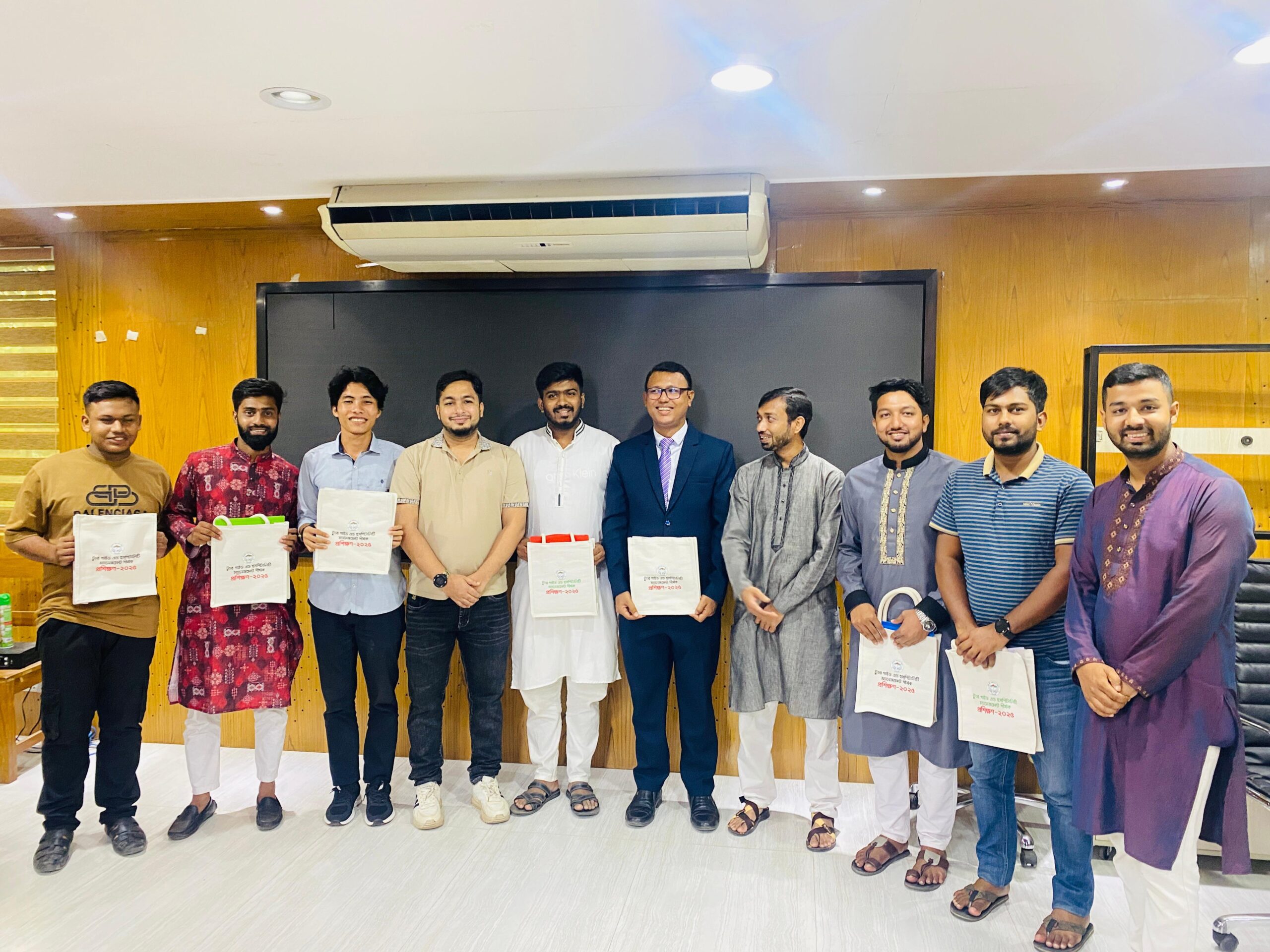 রাঙামাটিতে ট্যুর গাইড ও হসপিটালিটি ম্যানেজমেন্ট প্রশিক্ষণ: নতুন সম্ভাবনার দিগন্ত