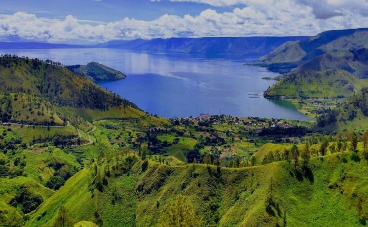 লেক টোবা: সুমাত্রার প্রাকৃতিক ও সাংস্কৃতিক রত্ন