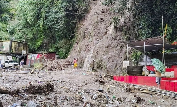 দার্জিলিংয়ে ভয়াবহ ভূমিধস: ২০ জনের মৃত্যু, শতাধিক আহত, বিপাকে হাজারো পর্যটক