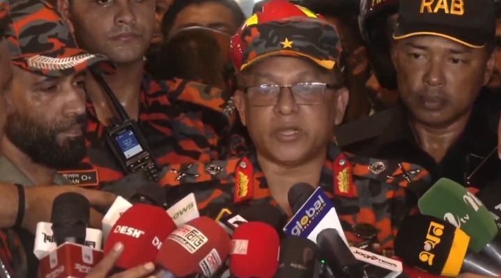 শাহজালাল বিমানবন্দরের কার্গো সেকশনের আগুন নিয়ন্ত্রণে, তদন্তের প্রস্তুতি ফায়ার সার্ভিসের