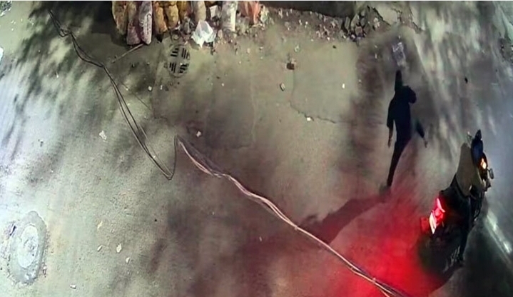 মোহাম্মদপুরে প্রিপারেটরি স্কুলে পেট্রোল বোমা হামলা, অল্পের জন্য বড় দুর্ঘটনা এড়াল