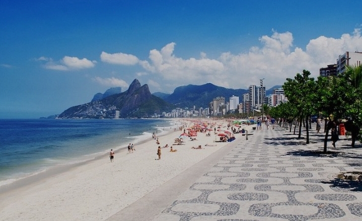 ইপানেমা বিচ: রিও ডি জেনেইরোর সবচেয়ে স্টাইলিশ সমুদ্রতটের অবাক করা গল্প