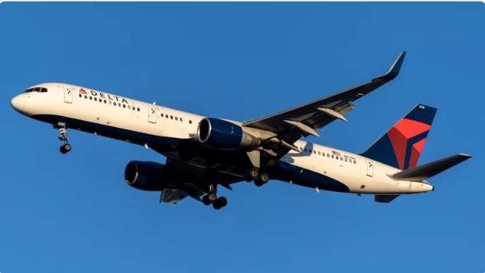 যুক্তরাষ্ট্রে বিমান চলাচলে বিপর্যয়: FAA নির্দেশে ডেল্টা ও সাউথওয়েস্টের এক হাজার ফ্লাইট বাতিল