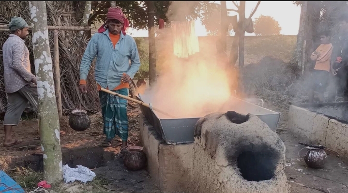 খেজুরের রসের সুবাসে পর্যটনের নতুন ঠিকানা: চুয়াডাঙ্গার খেজুরতলা গ্রাম