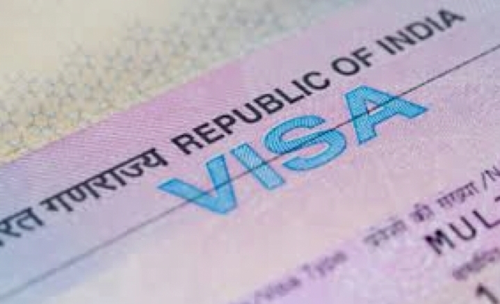 বাংলাদেশিদের জন্য ভারতের ভিসা দরজা আবার খুলছে