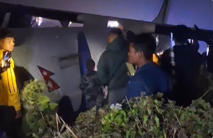 ভদ্রপুর বিমানবন্দরে অবতরণের সময় বুদ্ধ এয়ারের বিমান রানওয়ে ছাড়িয়ে যায়, অল্পের জন্য বড় দুর্ঘটনা এড়াল