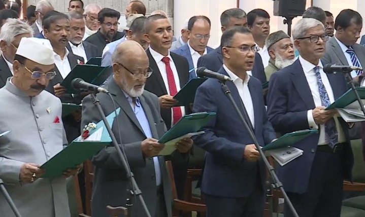 নতুন সংসদের যাত্রা শুরু: প্রথম ধাপে নবনির্বাচিত এমপিদের শপথ