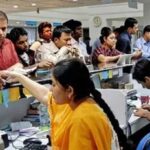 ঈদুল ফিতরের ছুটি শেষে আজ থেকে দেশজুড়ে অফিস-আদালত ও ব্যাংকে স্বাভাবিক কর্মকাণ্ড শুরু