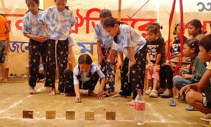 পাহাড়ে প্রাণের উৎসব: বৈসাবির রঙে মেতেছে খাগড়াছড়ি, ঐতিহ্যবাহী খেলায় ফিরছে হারানো স্মৃতি