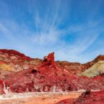 রামধনু দ্বীপের রহস্য: হরমুজের বহুবর্ণ ভূখণ্ড যেখানে প্রকৃতি নিজেই শিল্পী