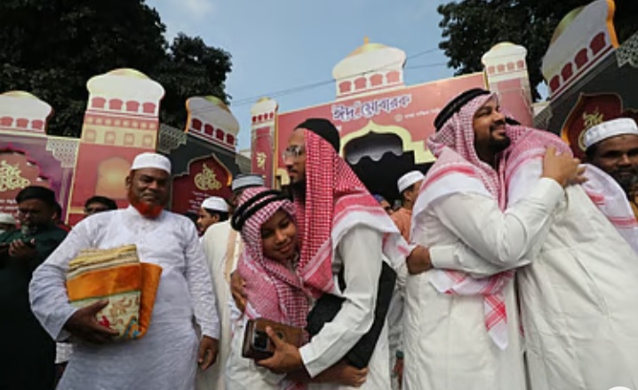 জাতীয় ঈদগাহে ঈদুল আজহার প্রধান জামাত অনুষ্ঠিত, রাষ্ট্রপতি-প্রধানমন্ত্রীসহ হাজারো মুসল্লির অংশগ্রহণ