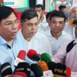হজযাত্রীদের বিমান ভাড়া আরও কমানোর আশ্বাস প্রতিমন্ত্রীর