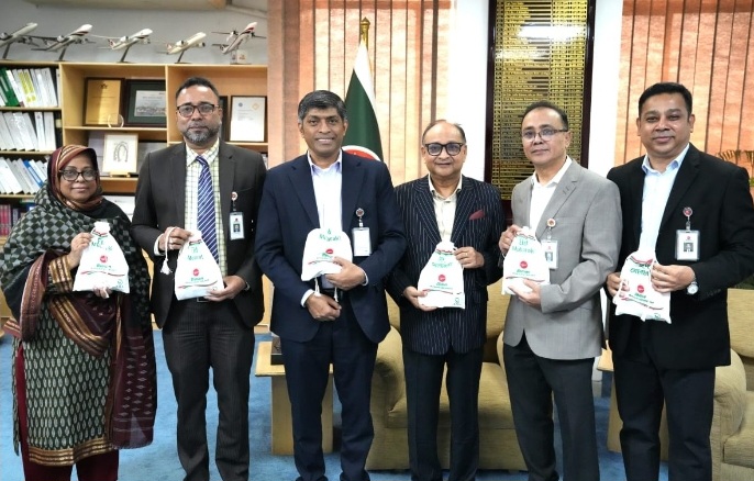 ঈদুল আজহায় যাত্রীদের জন্য উপহার ও বিশেষ খাবারের ব্যবস্থা করছে বিমান বাংলাদেশ এয়ারলাইন্স