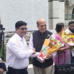 ভারতের নতুন হাইকমিশনার দীনেশ ত্রিবেদী সড়কপথে ঢাকায় পৌঁছালেন, জোর দিলেন দুই দেশের জনগণের ‘ভাই-বোন’ সম্পর্কে